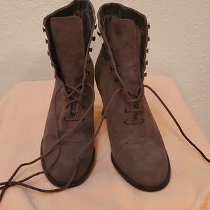 Nine West block boot